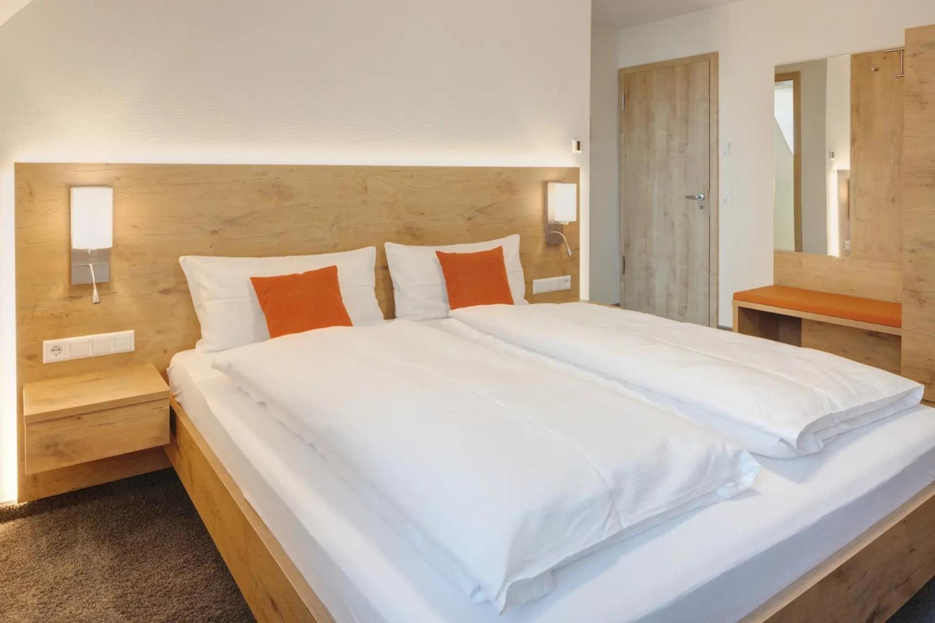 Landhotel Steigenhaus Untermunkheim Bagian luar foto